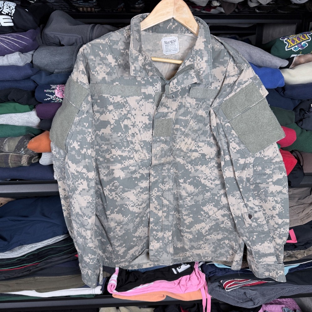 US Military Combat Uniform ACU Digital Camo Jacket Small Regular